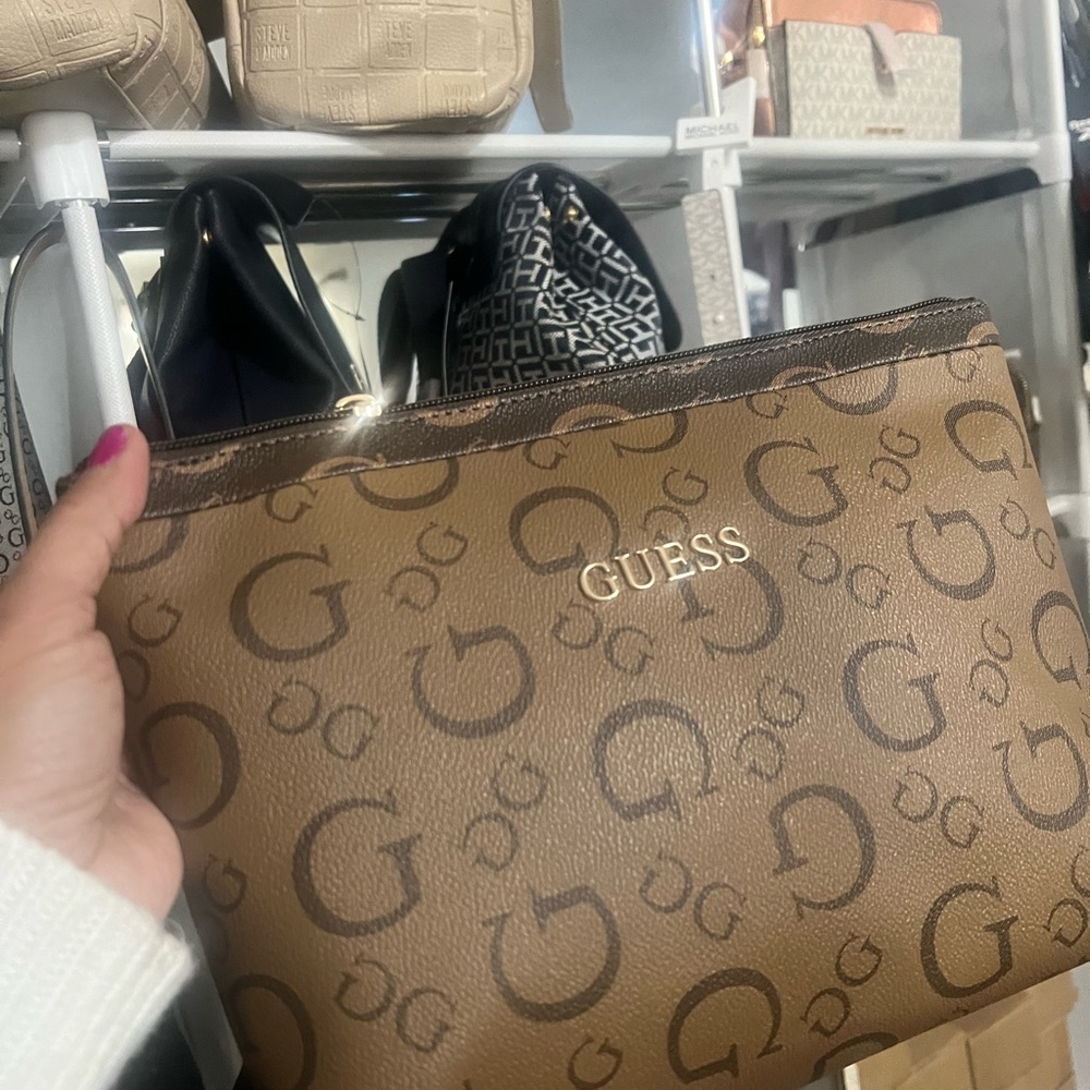 Brand New Guess Cosmetic bag